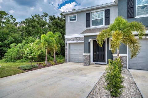 Townhouse in Sarasota, Florida 3 bedrooms, 168.43 sq.m. № 2142382 - photo 2