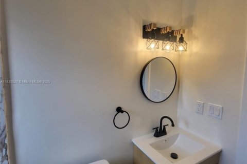 Immobilier commercial à vendre à Miami, Floride: 253.16 m2 № 1814495 - photo 27