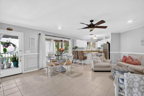 Townhouse in Port St. Lucie, Florida 2 bedrooms, 94.57 sq.m. № 2387215 - photo 9
