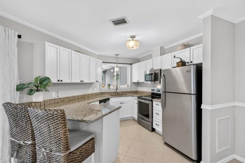 Townhouse in Port St. Lucie, Florida 2 bedrooms, 94.57 sq.m. № 2387215 - photo 14