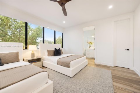Adosado en venta en Miami, Florida, 4 dormitorios, 266.16 m2 № 2011581 - foto 25