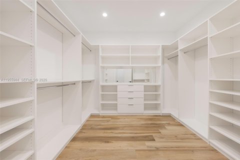 Adosado en venta en Miami, Florida, 4 dormitorios, 266.16 m2 № 2011581 - foto 23