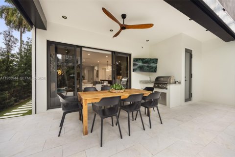 Adosado en venta en Miami, Florida, 4 dormitorios, 266.16 m2 № 2011581 - foto 30