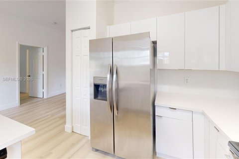 Copropriété à vendre à Homestead, Floride: 3 chambres, 110.93 m2 № 2090131 - photo 2