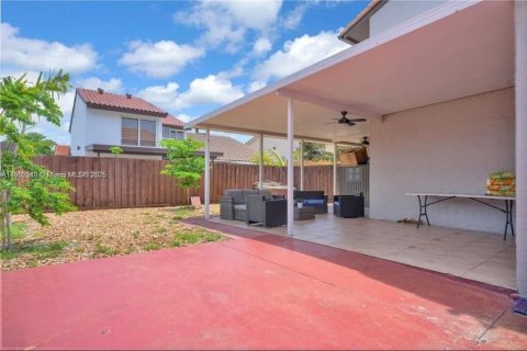 Villa ou maison à vendre à Miami, Floride: 3 chambres, 165.37 m2 № 1956029 - photo 22