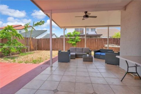 Villa ou maison à vendre à Miami, Floride: 3 chambres, 165.37 m2 № 1956029 - photo 20