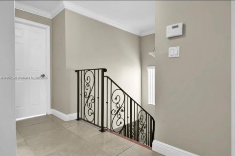 Villa ou maison à vendre à Miami, Floride: 3 chambres, 165.37 m2 № 1956029 - photo 12