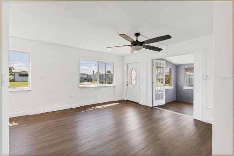 Villa ou maison à vendre à Port Charlotte, Floride: 3 chambres, 86.12 m2 № 1826696 - photo 16