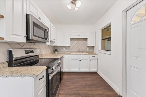 Villa ou maison à vendre à Port Charlotte, Floride: 3 chambres, 86.12 m2 № 1826696 - photo 10