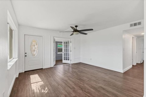 Villa ou maison à vendre à Port Charlotte, Floride: 3 chambres, 86.12 m2 № 1826696 - photo 17