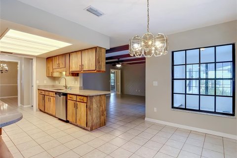 Villa ou maison à vendre à Tampa, Floride: 3 chambres, 176.98 m2 № 2279898 - photo 29