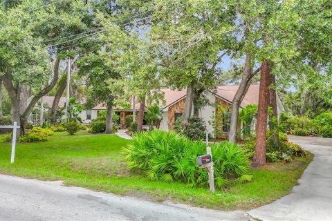 Villa ou maison à vendre à Tampa, Floride: 3 chambres, 176.98 m2 № 2279898 - photo 3