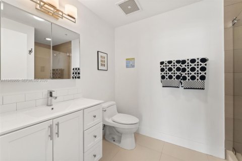 Copropriété à vendre à Miami, Floride: 2 chambres, 101.08 m2 № 1998680 - photo 10