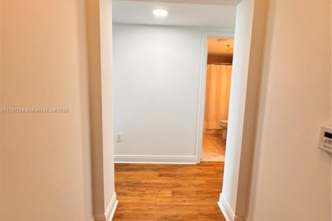 Condominio en alquiler en Sunrise, Florida, 3 dormitorios, 143.63 m2 № 1712039 - foto 19