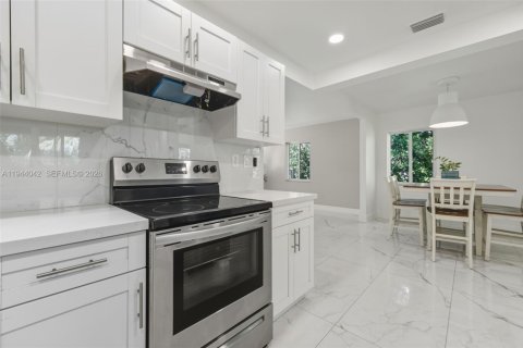 Casa en venta en North Miami Beach, Florida, 2 dormitorios, 97.55 m2 № 2000708 - foto 15