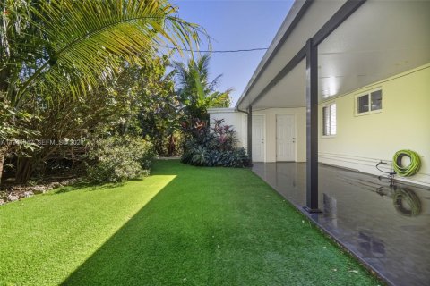 Casa en venta en North Miami Beach, Florida, 2 dormitorios, 97.55 m2 № 2000708 - foto 28