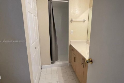 Copropriété à louer à Sunrise, Floride: 2 chambres, 87.7 m2 № 2017028 - photo 4