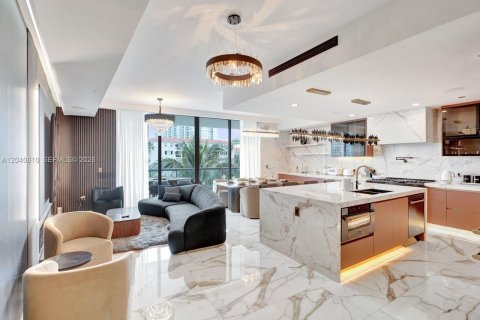 Condo in Aventura, Florida, 4 bedrooms  № 2087294 - photo 9