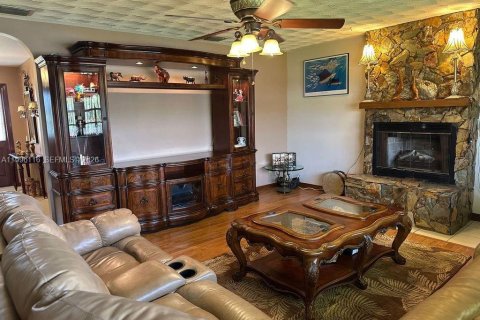 Villa ou maison à vendre à Southwest Ranches, Floride: 6 chambres, 338.44 m2 № 2064387 - photo 30