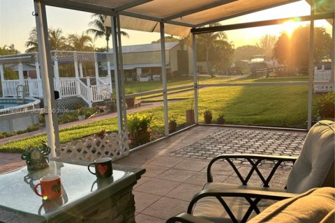 Villa ou maison à vendre à Southwest Ranches, Floride: 6 chambres, 338.44 m2 № 2064387 - photo 23