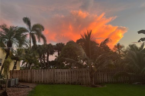 Villa ou maison à vendre à Southwest Ranches, Floride: 6 chambres, 338.44 m2 № 2064387 - photo 20