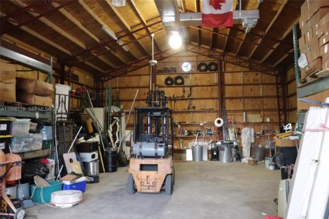 Villa ou maison à vendre à Southwest Ranches, Floride: 6 chambres, 338.44 m2 № 2064387 - photo 19