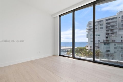 Снять в аренду квартиру в Майами, Флорида 3 спальни, № 2063076 - фото 25