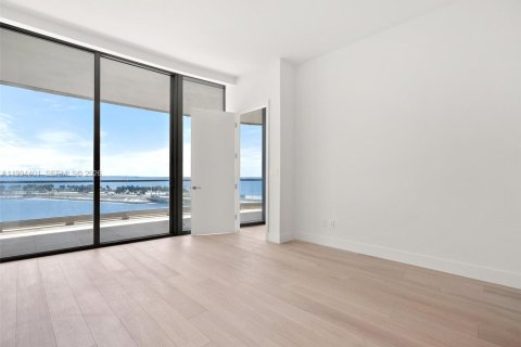 Снять в аренду квартиру в Майами, Флорида 3 спальни, № 2063076 - фото 20