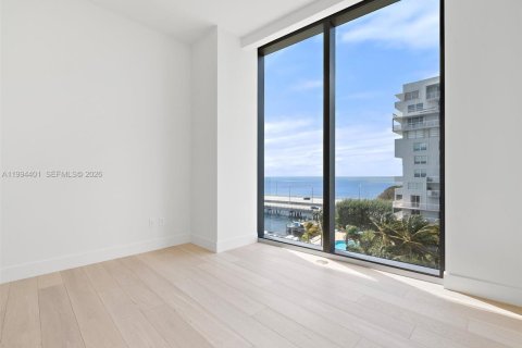 Снять в аренду квартиру в Майами, Флорида 3 спальни, № 2063076 - фото 29