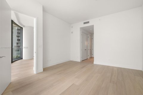 Снять в аренду квартиру в Майами, Флорида 3 спальни, № 2063076 - фото 22