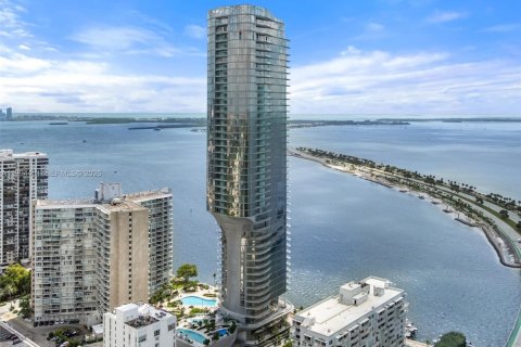 Снять в аренду квартиру в Майами, Флорида 3 спальни, № 2063076 - фото 2