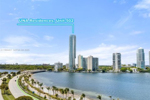 Квартира в Майами, Флорида 3 спальни № 2063076