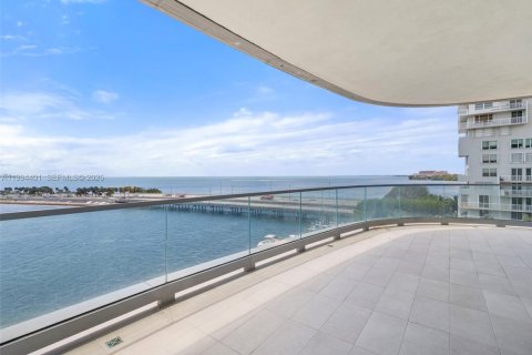 Снять в аренду квартиру в Майами, Флорида 3 спальни, № 2063076 - фото 16