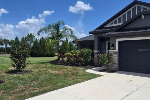 House in Parrish, Florida 4 bedrooms, 204.38 sq.m. № 2208307 - photo 2