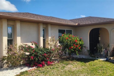 House in Rotonda, Florida 2 bedrooms, 128.95 sq.m. № 1735307 - photo 2