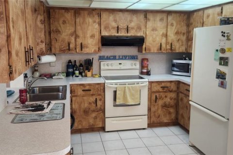 House in Rotonda, Florida 2 bedrooms, 128.95 sq.m. № 1735307 - photo 14