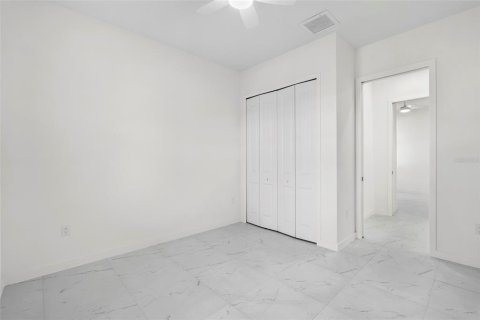Купить виллу или дом в Кейп-Корал, Флорида 4 комнаты, 176.89м2, № 1510585 - фото 25