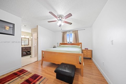 Купить виллу или дом в Санрайз, Флорида 4 спальни, 142.05м2, № 2042920 - фото 14