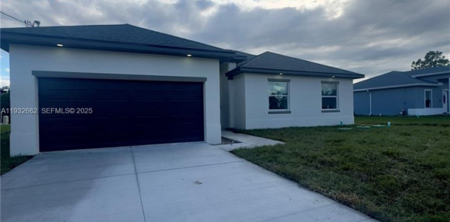 Дом в Лихай-Эйкерс, Флорида 3 спальни № 1991579