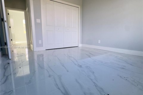 Купить виллу или дом в Лихай-Эйкерс, Флорида 3 спальни, № 1991579 - фото 12