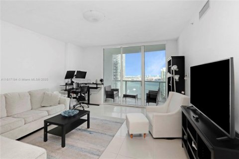 Copropriété à louer à Miami, Floride: 2 chambres, 124.02 m2 № 1774567 - photo 10
