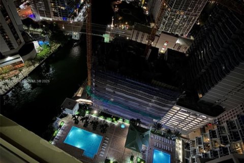 Copropriété à louer à Miami, Floride: 2 chambres, 124.02 m2 № 1774567 - photo 4
