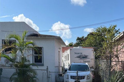 House in Miami, Florida 3 bedrooms, 131.27 sq.m. № 1664233 - photo 5