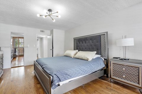 Снять в аренду кондоминиум в Халландейл-Бич, Флорида 1 спальня, 85.01м2, № 1976501 - фото 14