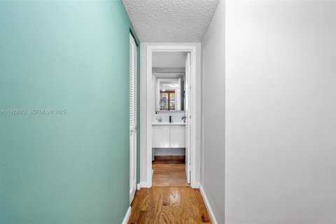 Снять в аренду кондоминиум в Халландейл-Бич, Флорида 1 спальня, 85.01м2, № 1976501 - фото 15