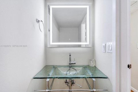 Снять в аренду кондоминиум в Халландейл-Бич, Флорида 1 спальня, 85.01м2, № 1976501 - фото 12