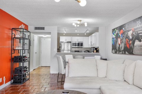 Снять в аренду кондоминиум в Халландейл-Бич, Флорида 1 спальня, 85.01м2, № 1976501 - фото 8