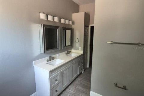 Villa ou maison à louer à Orlando, Floride: 3 chambres, 177.44 m2 № 2403496 - photo 16