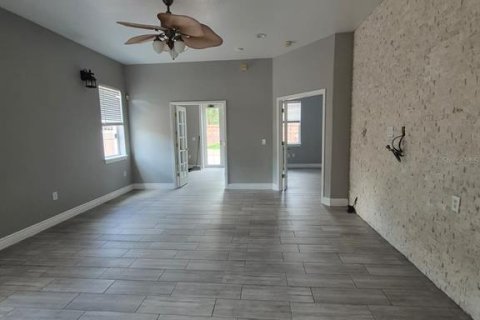 Villa ou maison à louer à Orlando, Floride: 3 chambres, 177.44 m2 № 2403496 - photo 10
