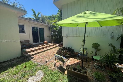 Casa en venta en Miami, Florida, 2 dormitorios, 79.71 m2 № 1787094 - foto 17